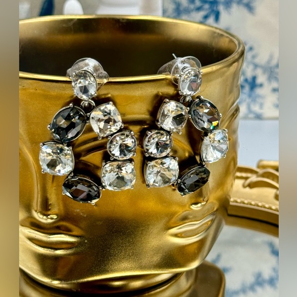 🆕 OSCAR DE LA RENTA 🧿 NWOT Crystal-Embellished Hoop Drop Earrings - Picture 9 of 16